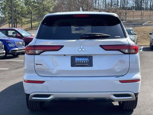 2024 Mitsubishi Outlander SE Black Edition w/Pano Roof S-AWC