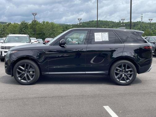 Santorini Black Metallic 2024 Land Rover Range Rover Sport SE