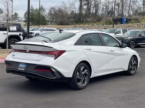 2025 Hyundai ELANTRA Sport