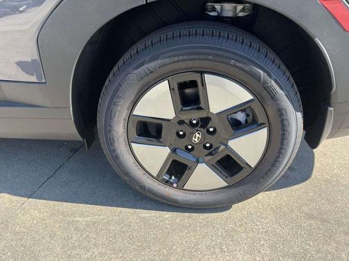 Ecotronic Gray 2026 Hyundai SANTA FE SE