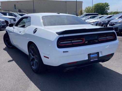 White Knuckle Clearcoat 2022 Dodge Challenger R/T