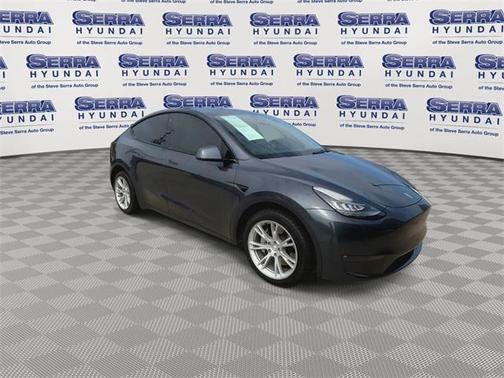 2022 Tesla Model Y Long Range Dual Motor All-Wheel Drive