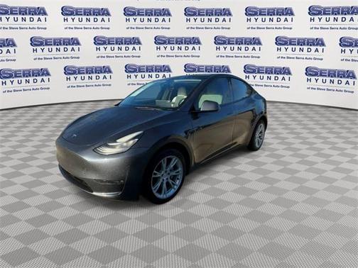 2022 Tesla Model Y Long Range Dual Motor All-Wheel Drive