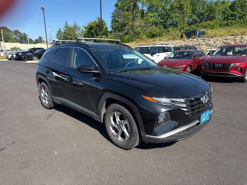 Black Pearl 2024 Hyundai TUCSON SEL