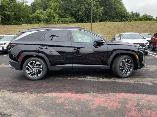 Phantom Black 2026 Hyundai TUCSON Limited