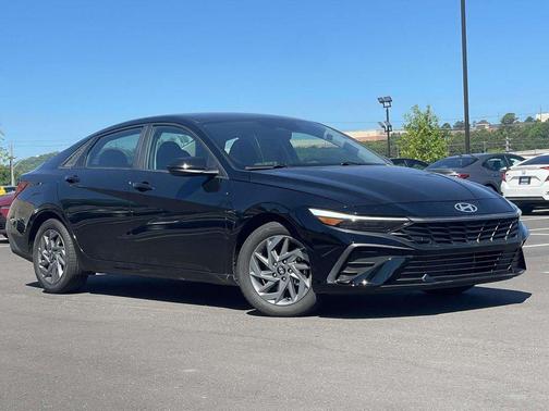 Abyss Black 2024 Hyundai ELANTRA SEL