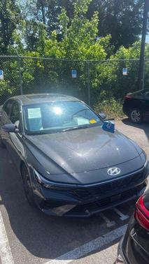 Ecotronic Gray 2024 Hyundai ELANTRA SEL