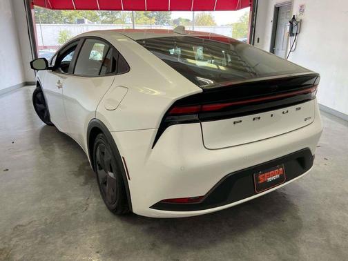 Wind Chill Pearl 2025 Toyota Prius LE