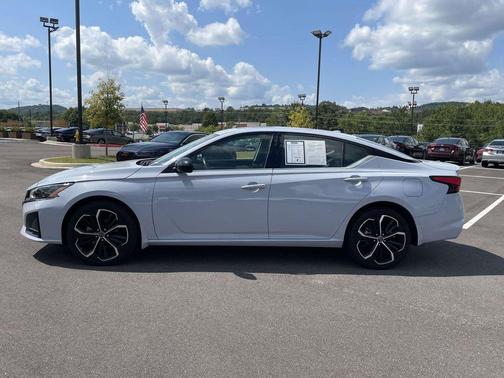 Gray Sky Pearl 2023 Nissan Altima SR Intelligent AWD