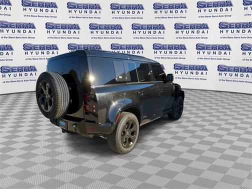 2024 Land Rover Defender 110 P400 X-Dynamic SE