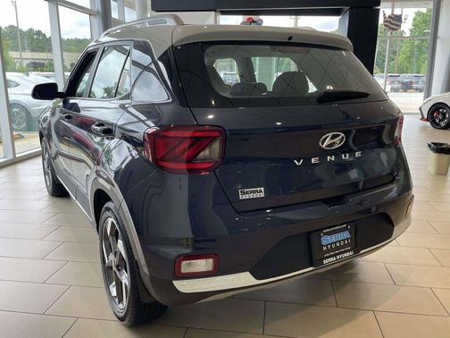Denim w/White Roof 2026 Hyundai VENUE SEL w/Two-Tone Roof