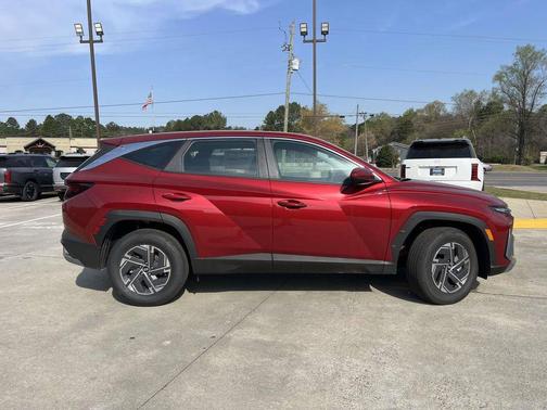 Ultimate Red 2026 Hyundai TUCSON Hybrid Blue SE