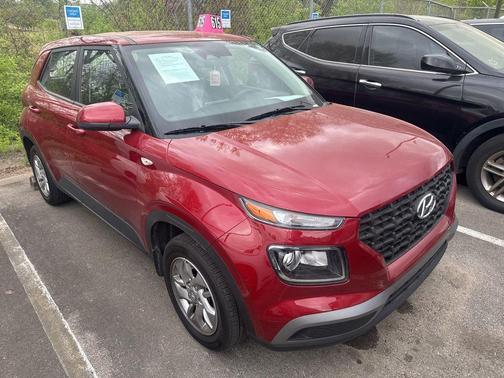 2025 Hyundai VENUE SE