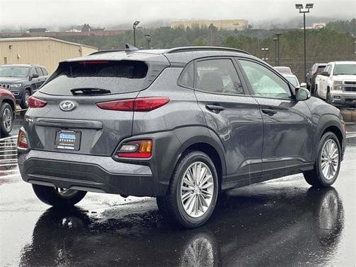 2021 Hyundai KONA SEL Plus