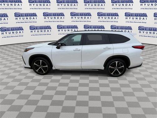 2022 Toyota Highlander XSE