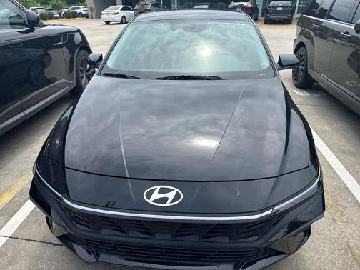 Abyss Black 2024 Hyundai ELANTRA SEL
