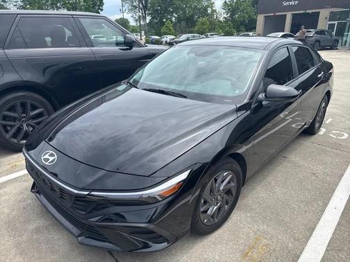 Abyss Black 2024 Hyundai ELANTRA SEL