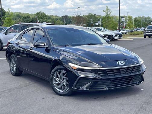 Abyss Black 2024 Hyundai ELANTRA SEL
