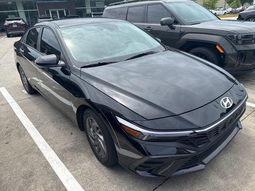 Abyss Black 2024 Hyundai ELANTRA SEL