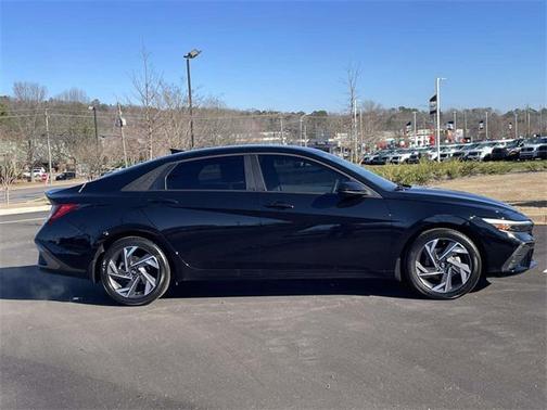 2025 Hyundai ELANTRA Sport