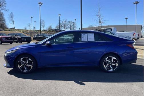 2022 Hyundai ELANTRA SEL
