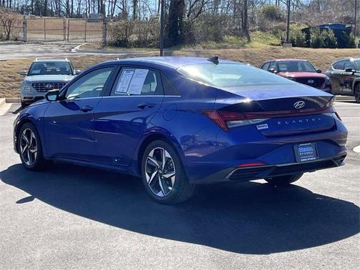 2022 Hyundai ELANTRA SEL
