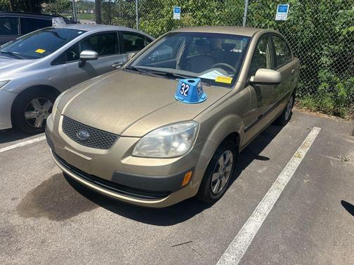 Gold 2006 Kia Rio LX