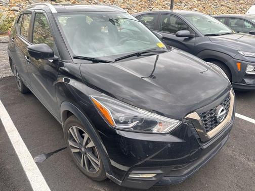 2020 Nissan Kicks SR