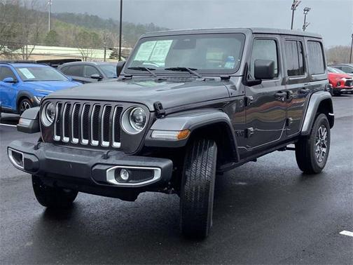 2025 Jeep Wrangler 4-Door Sahara 4x4