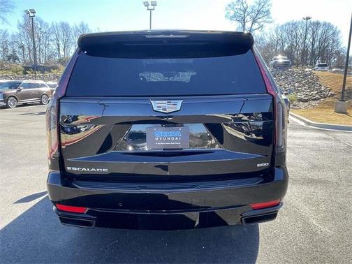 2024 Cadillac Escalade Sport