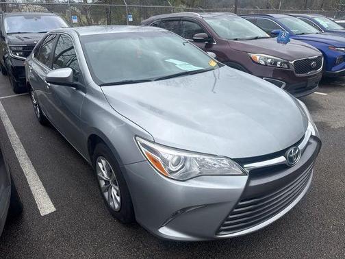 2017 Toyota Camry Hybrid SE