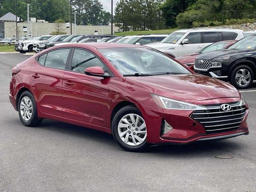 Scarlet Red Pearl 2020 Hyundai ELANTRA SE