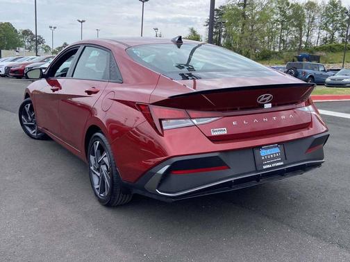 2025 Hyundai ELANTRA Sport