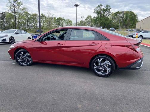 2025 Hyundai ELANTRA Sport