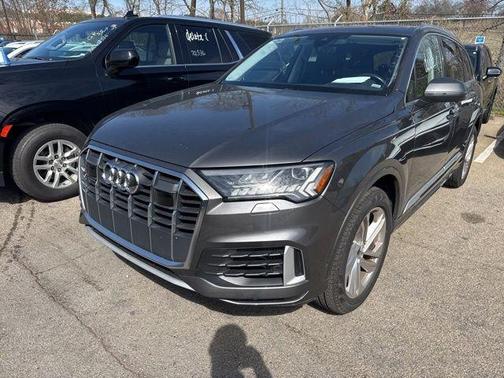 2024 Audi Q7 55 Premium Plus