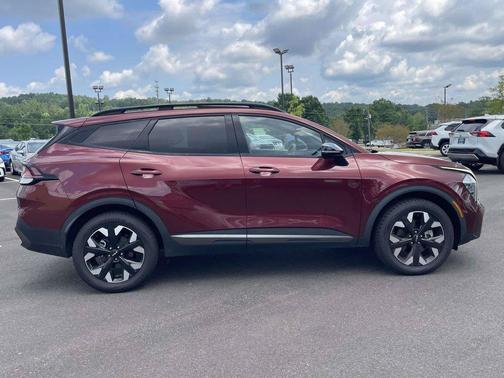 Dawning Red 2023 Kia Sportage X-Line