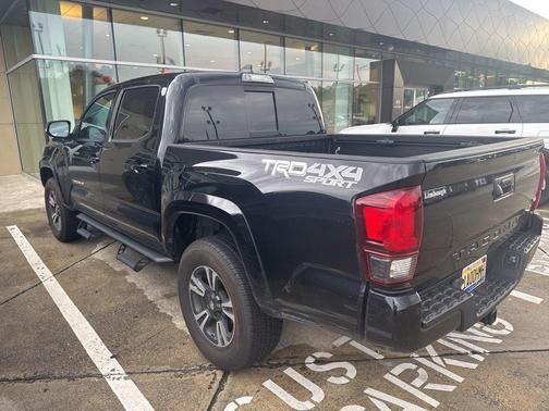 Midnight Black Metallic 2019 Toyota Tacoma TRD Sport