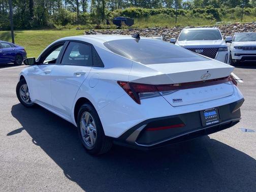 Serenity White 2025 Hyundai ELANTRA SE