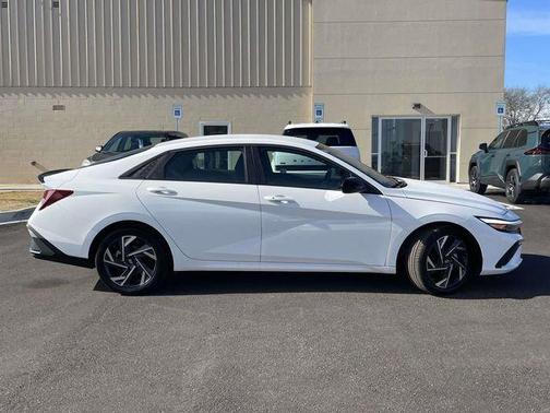 2025 Hyundai ELANTRA Sport