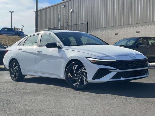 2025 Hyundai ELANTRA Sport