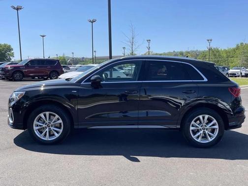 Mythos Black Metallic 2025 Audi Q3 Premium 45 TFSI S line quattro Tiptronic