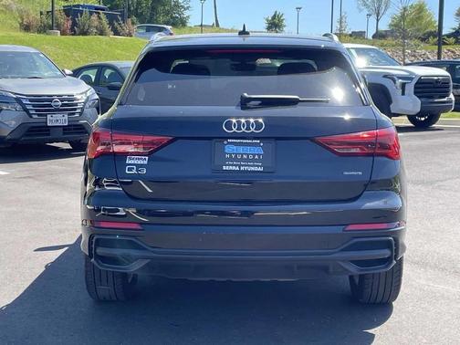 Mythos Black Metallic 2025 Audi Q3 Premium 45 TFSI S line quattro Tiptronic