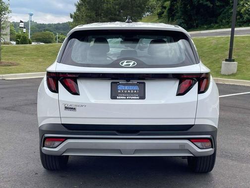 Serenity White Pearl 2025 Hyundai TUCSON SE