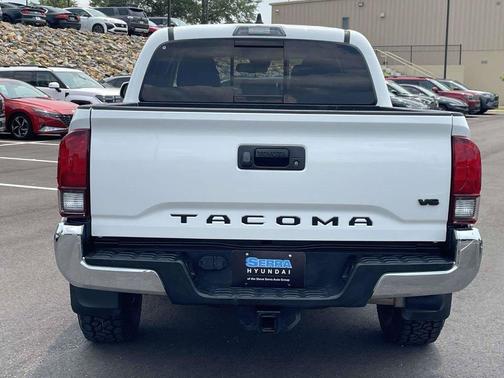 Ice Cap 2023 Toyota Tacoma SR5