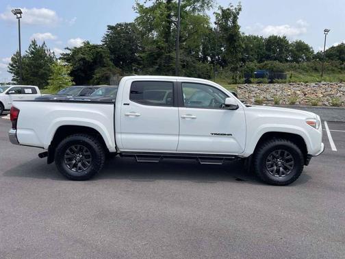 Ice Cap 2023 Toyota Tacoma SR5