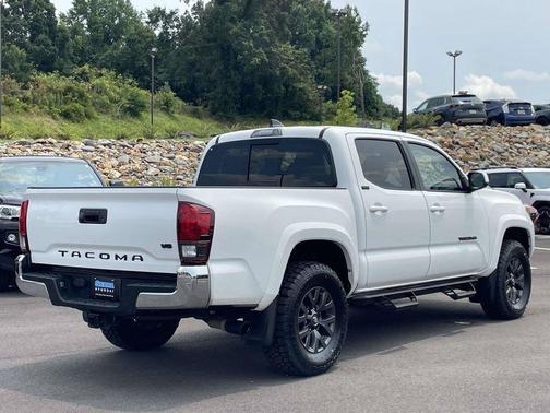 Ice Cap 2023 Toyota Tacoma SR5