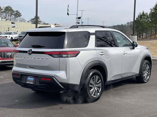 2025 Nissan Pathfinder SV FWD