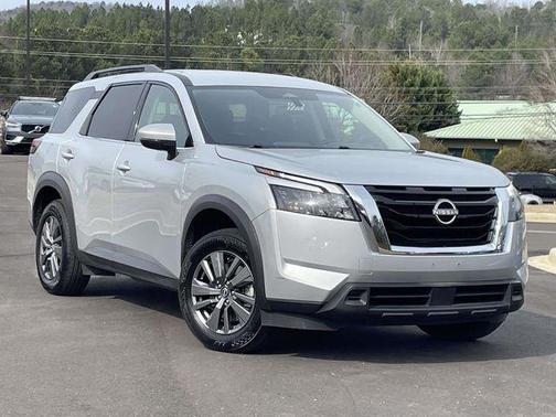 2025 Nissan Pathfinder SV FWD