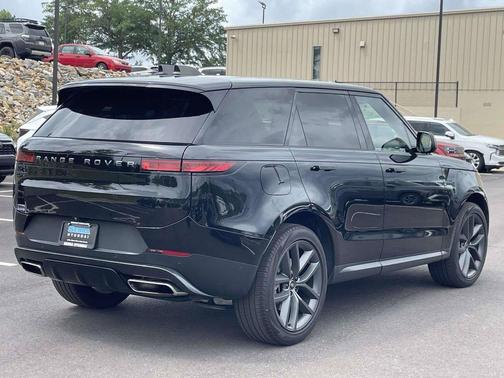 Santorini Black Metallic 2024 Land Rover Range Rover Sport SE