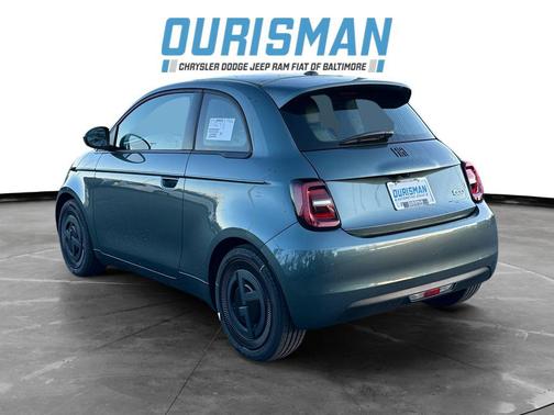 2025 FIAT 500e Giorgio Armani FWD